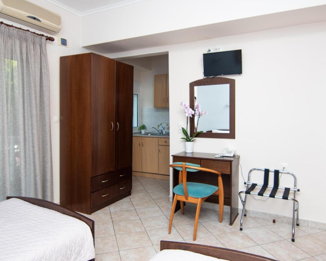 Achillion Aparthotel Paralía Exterior foto