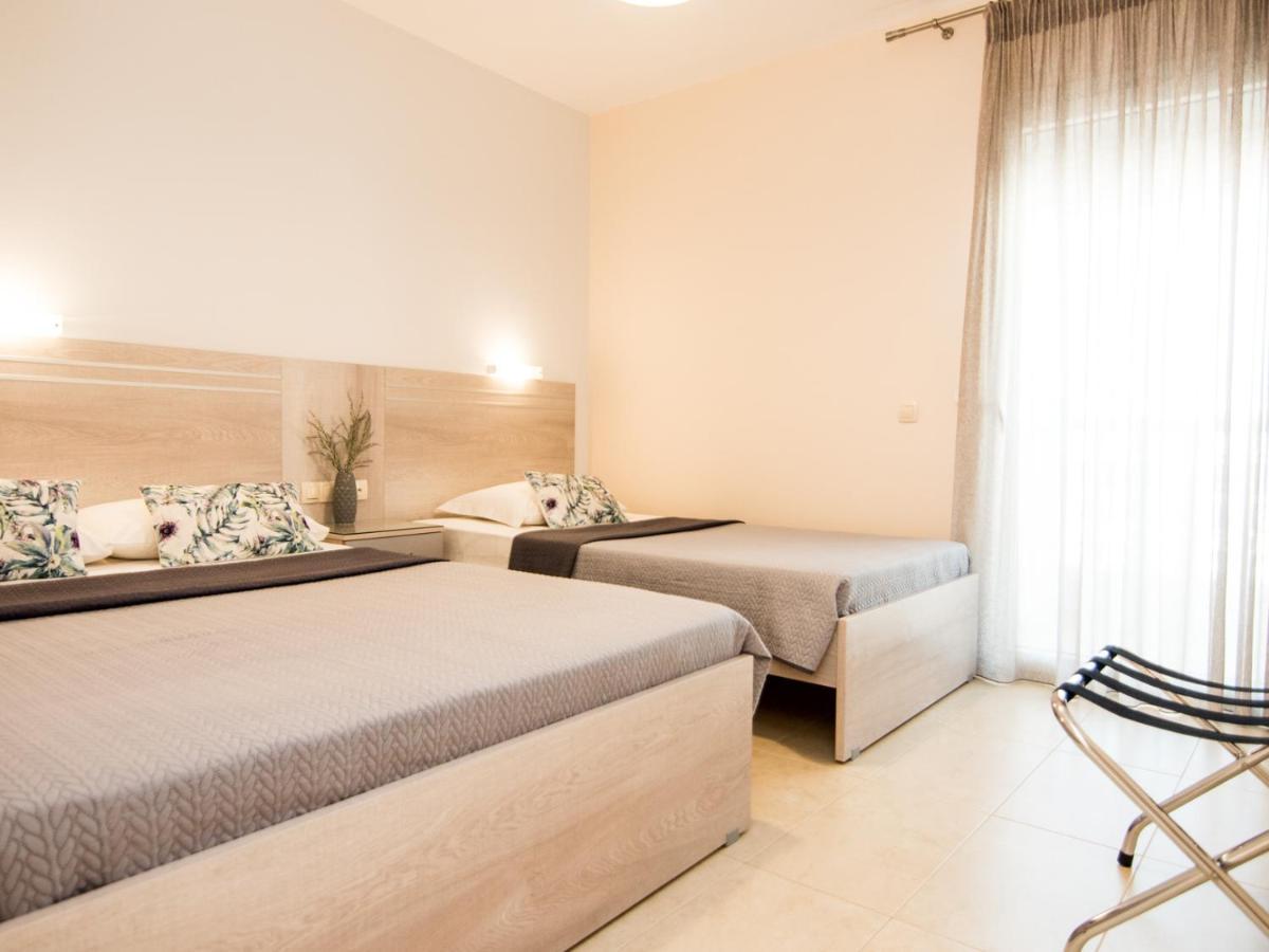 Achillion Aparthotel Paralía Exterior foto